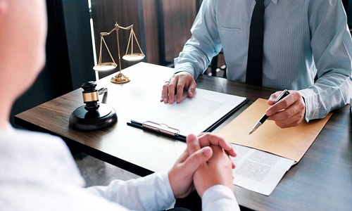 abogado especialista en derecho Corporativo y Comercial