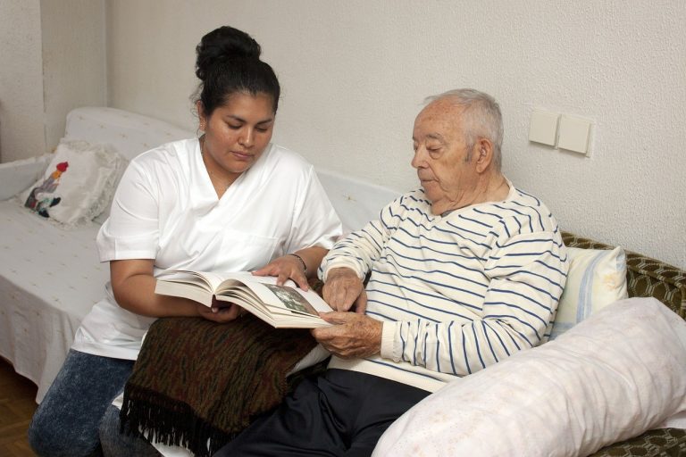 Actividades estimulantes para mayores con Alzheimer