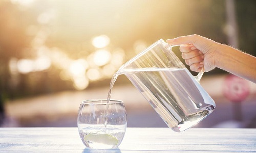 Beneficios de beber agua purificada