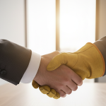 Por qué las alianzas público-privadas internacionales son clave para atraer inversión extranjera