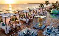 Los 5 Beach Clubs más top de Punta del Este: Guía de Lujo